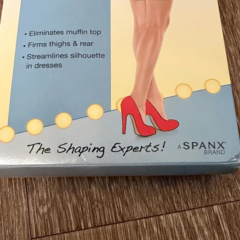 New Spanx Assets High Waist Mid Thigh Shaper Sz 1‎ 95-125 lbs Nude